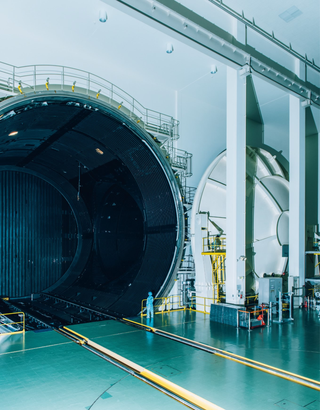 13mΦスペースチャンバ - JAXA筑波宇宙センター(株式会社AES運営) - SEESE テストサポート(β)